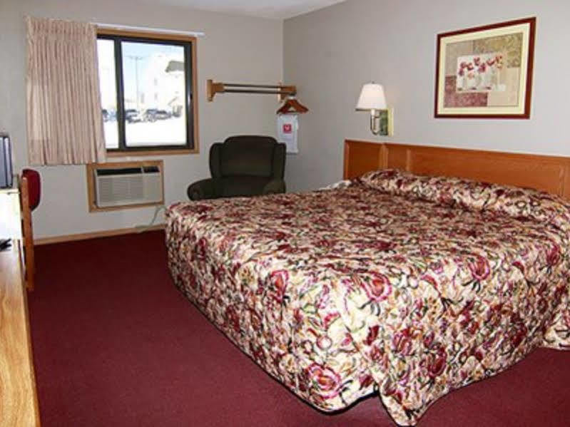 Lodge Econo *