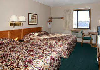 Econo Lodge *